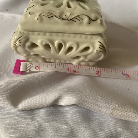 Tinker box of chips or cracks it’s very cute - Picture 9 of 10